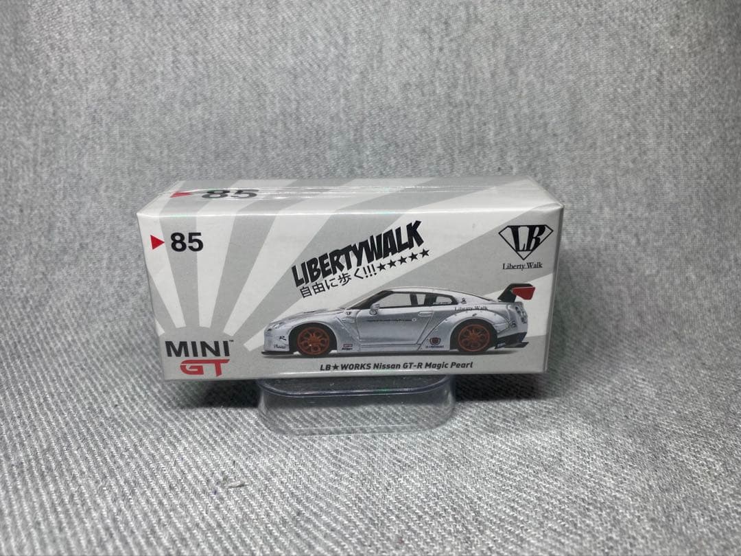 MINIGT 85 LBWK Nissan GT-R Magic Pearl - メルカリ