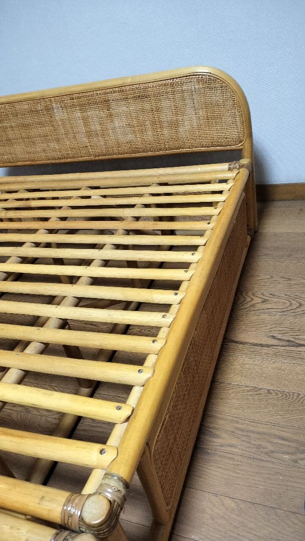 MAXさま専用 藤(ラタン)のベッド 直接引き渡し限定 2台セット - メルカリ