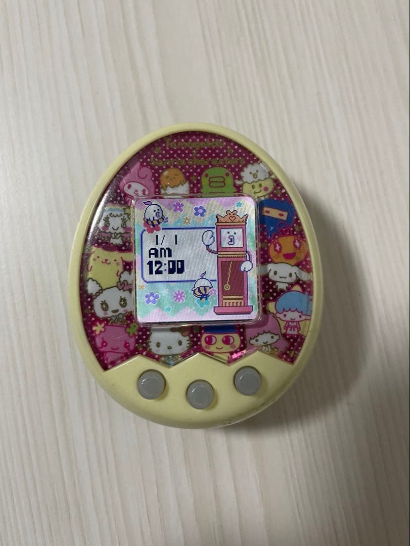 たまごっち×サンリオキャラクターズ　たまごっちみくす　バンダイ Amazon.co.jp: Tamagotchi m!x(たまごっちみくす) サンリオ