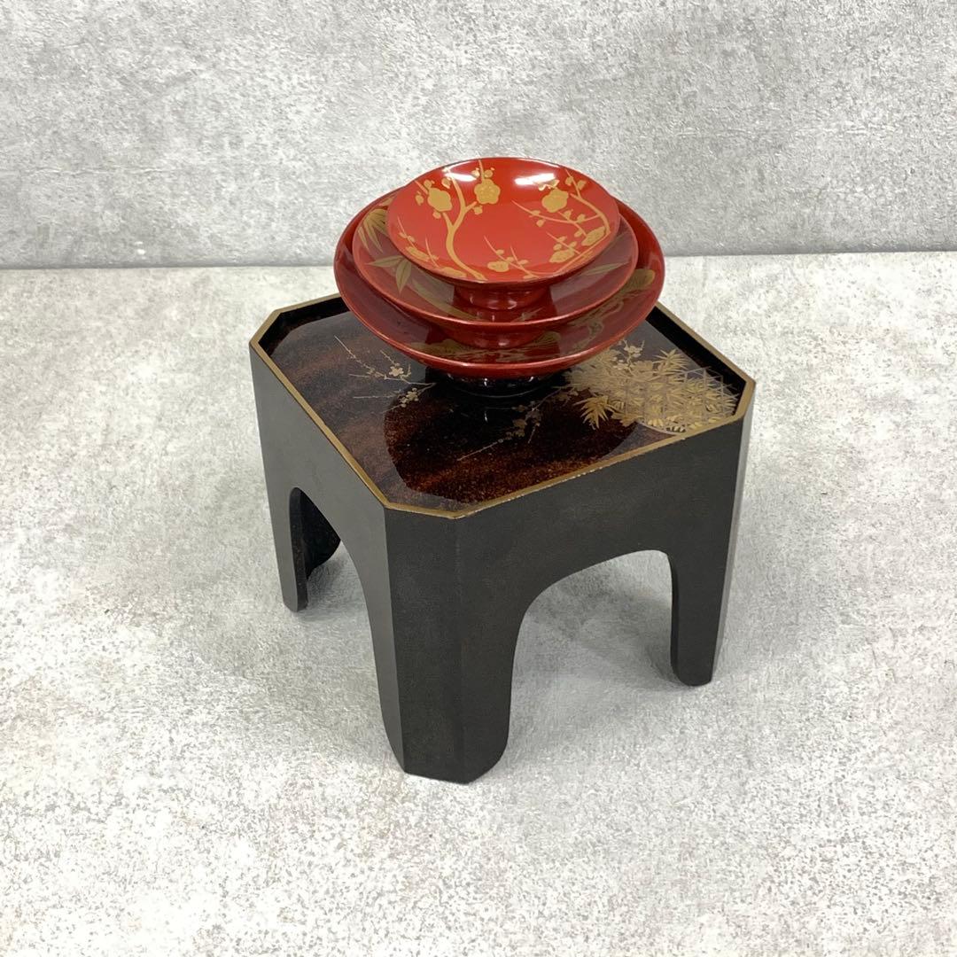 盃台 三ツ盃 台付 松竹梅 漆器 酒器 蒔絵 金彩 正月 祝 楽天市場】【5％クーポン配布中 23日まで】 日本製 屠蘇器 松竹梅 暁雲