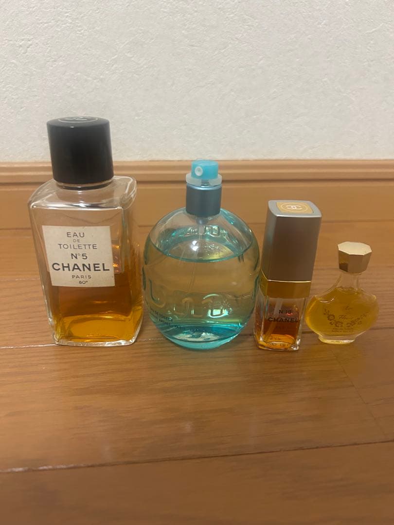 ブランド香水 まとめ売り - メルカリ