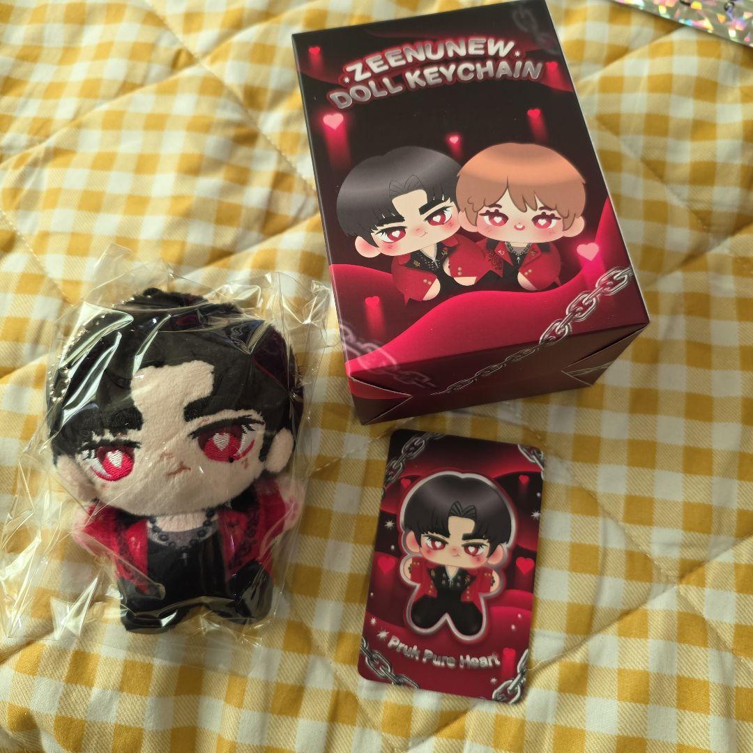 ZeeNuNew Doll Keychain Zee レア品? - メルカリ