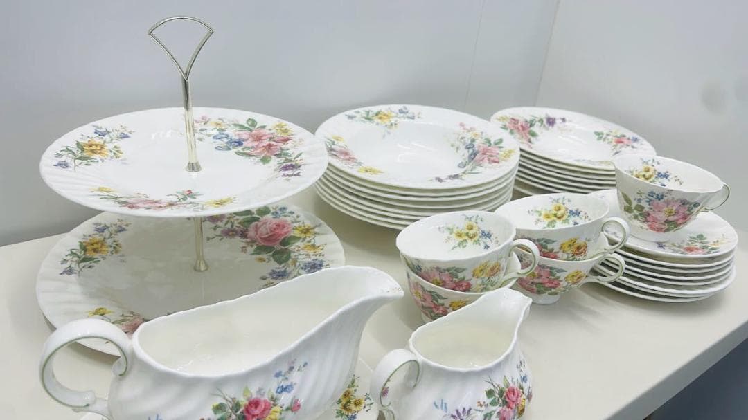 【美品】⭐️ロイヤルドルトン ソースポット カップ ソーサー ディープディッシュ 美品】⭐️ロイヤルドルトン ソースポット カップ ソーサー ディープ
