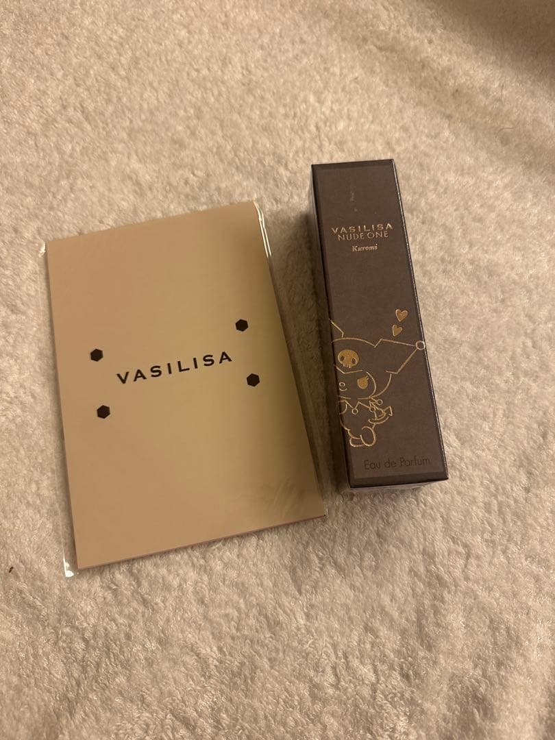VASILISA ウンチェ 未開封 ポストカード lesserafim 香水 - メルカリ