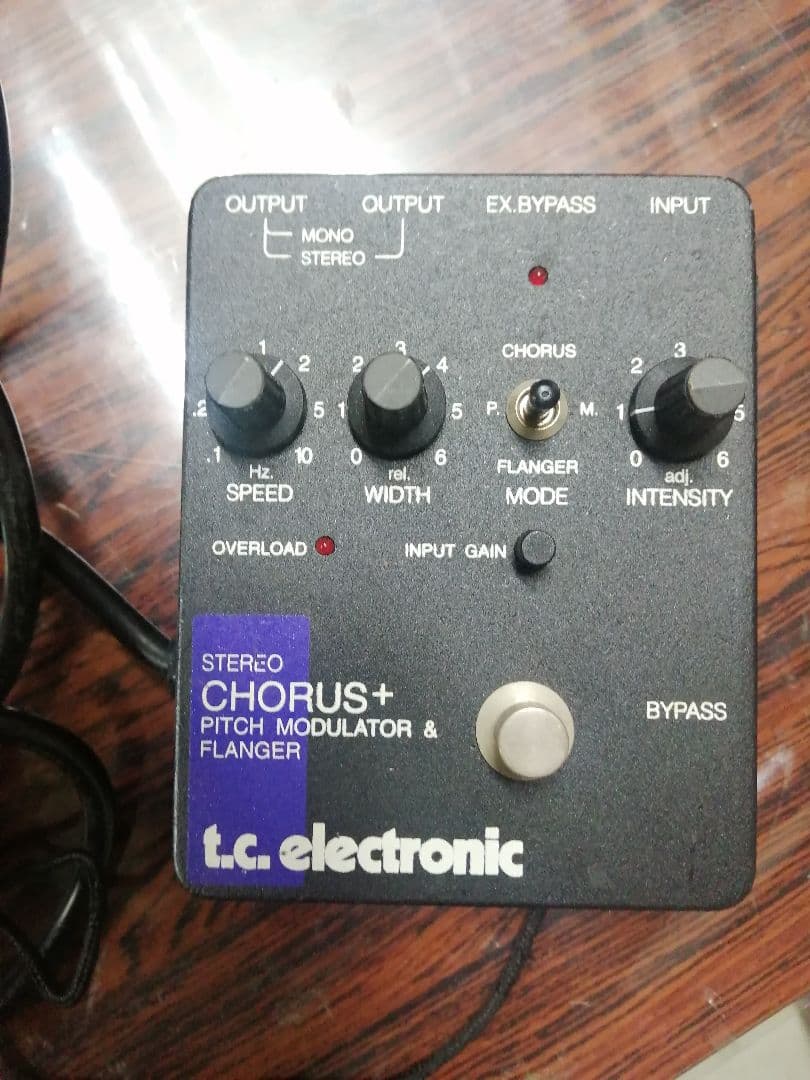 廃盤？t.c. electronic STEREO CHORUS FLANGER TC Electronic SCF Gold Stereo Chorus Flanger Pedal | Sweetwater