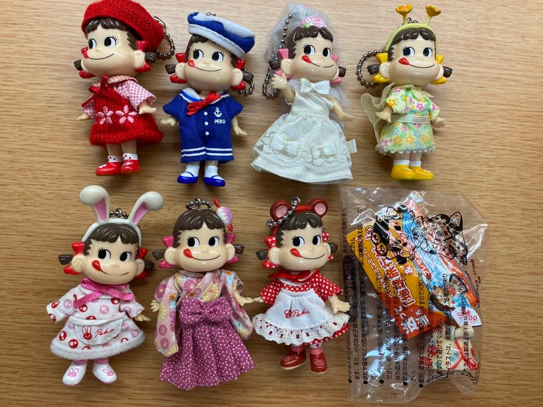 ペコちゃん人形キーホルダー 7体セット おまけあり - メルカリ