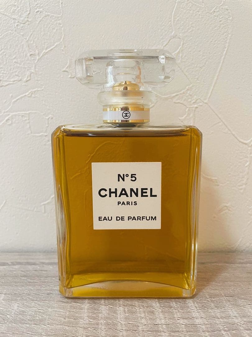 ◎ほぼ未使用◎CHANEL シャネル 香水 ナンバー5 N°5 100ml 楽天市場】CHANEL No.5EAU DE PARFUM 100ml SPRAYシャネル No.5