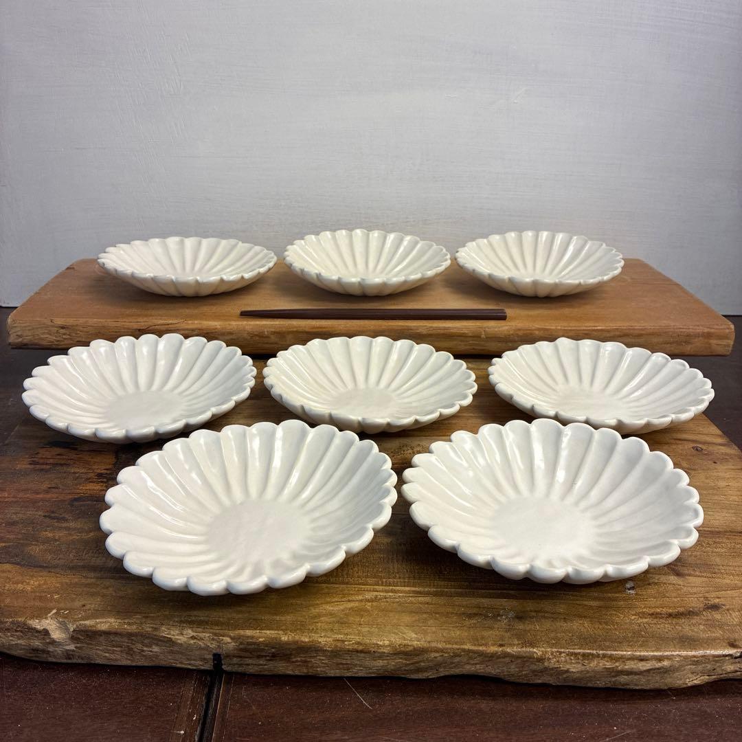 新品 陶器 陶芸作家 輪花皿8枚 555 - メルカリ