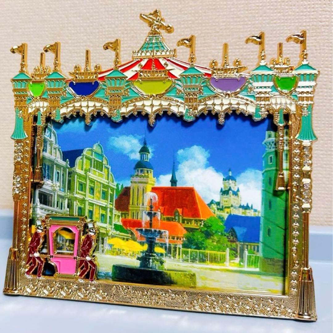 ジブリパークメリーゴーランドフレーム付きカレンダー ヒン 魔女の谷
