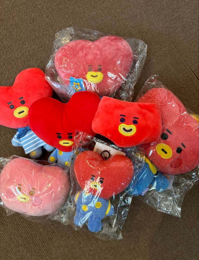 BT21 TATA ぬいぐるみ マスコット まとめ売り テテ - メルカリ