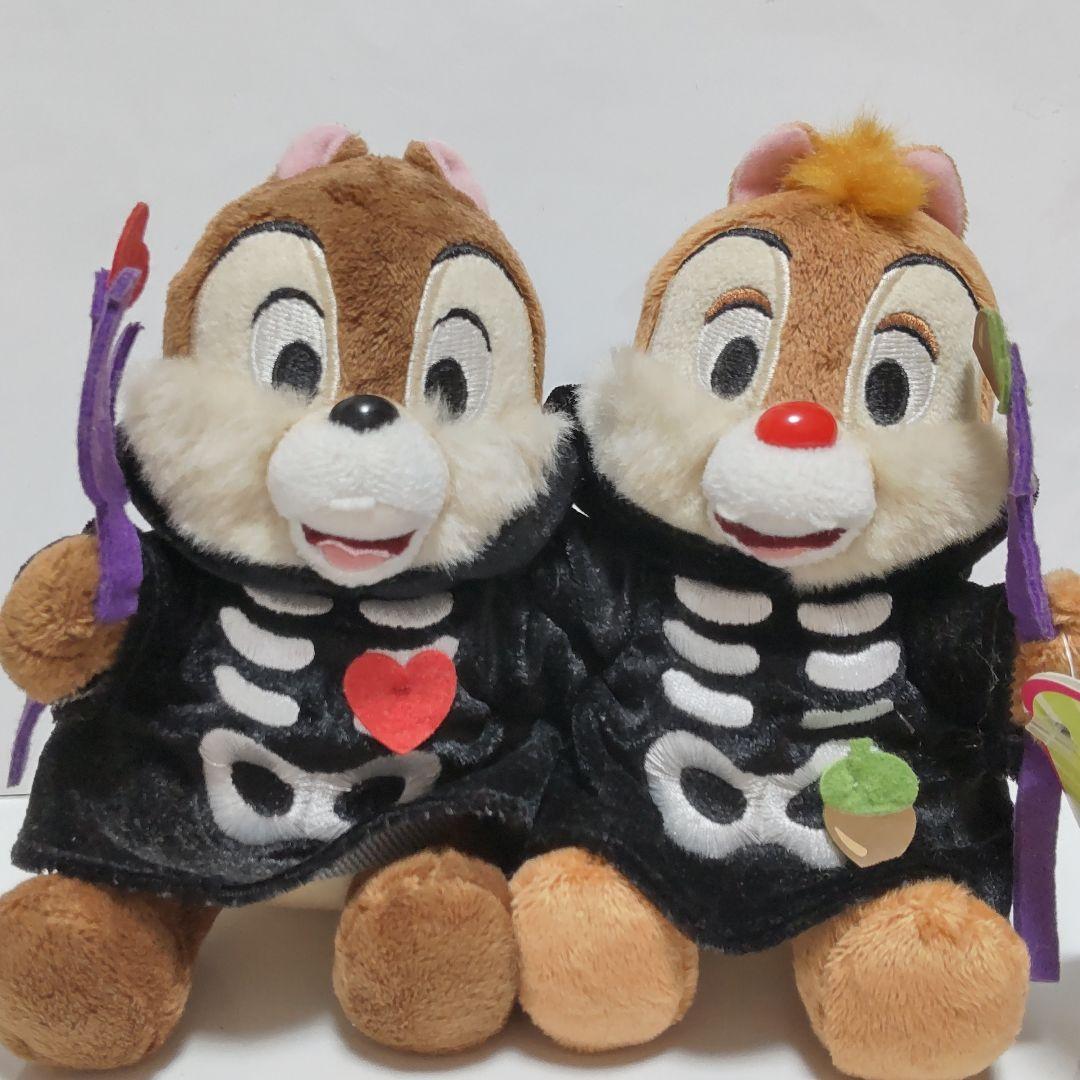 ディズニーストア ハロウィン 2008 ぬいぐるみ チップ&デール - メルカリ