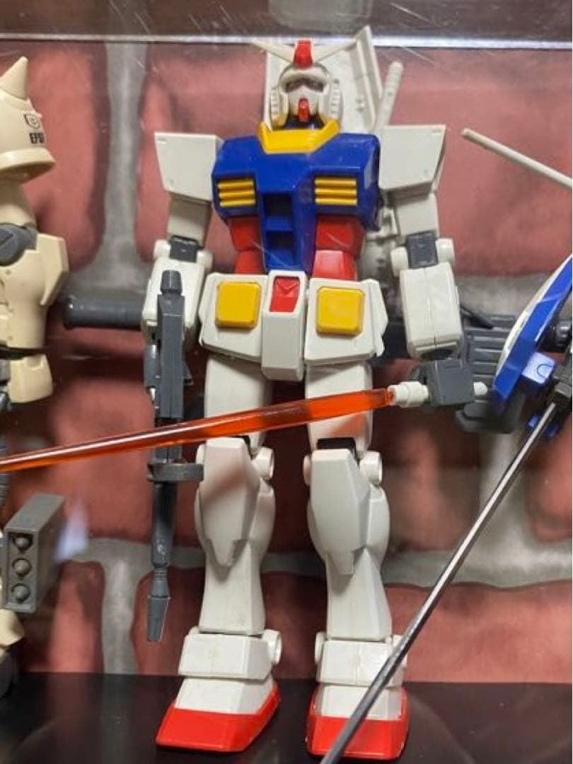 ガンプラ(HG)6体 素人の素組み 自作ケース付き