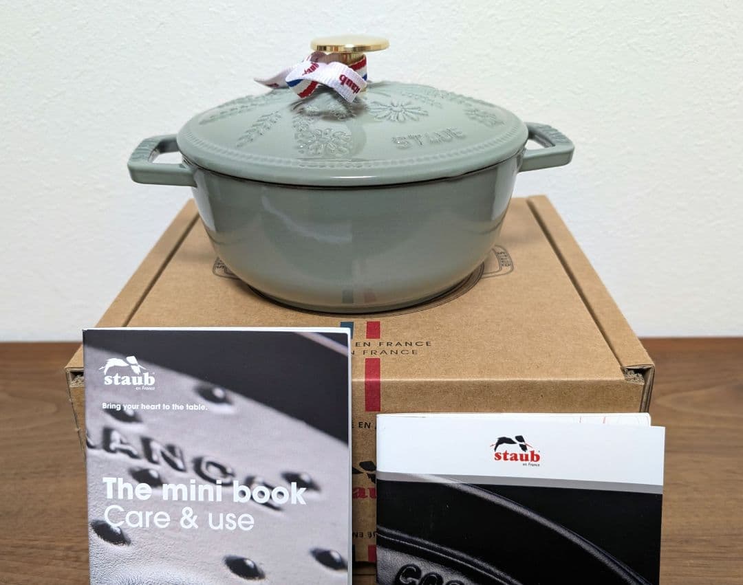 STAUB　ストウブ　Wa-NABE 　マーガレット ユーカリ　生涯保証付　新品 STAUB ストウブ Wa-NABE マーガレット ユーカリ 生涯保証付 新品