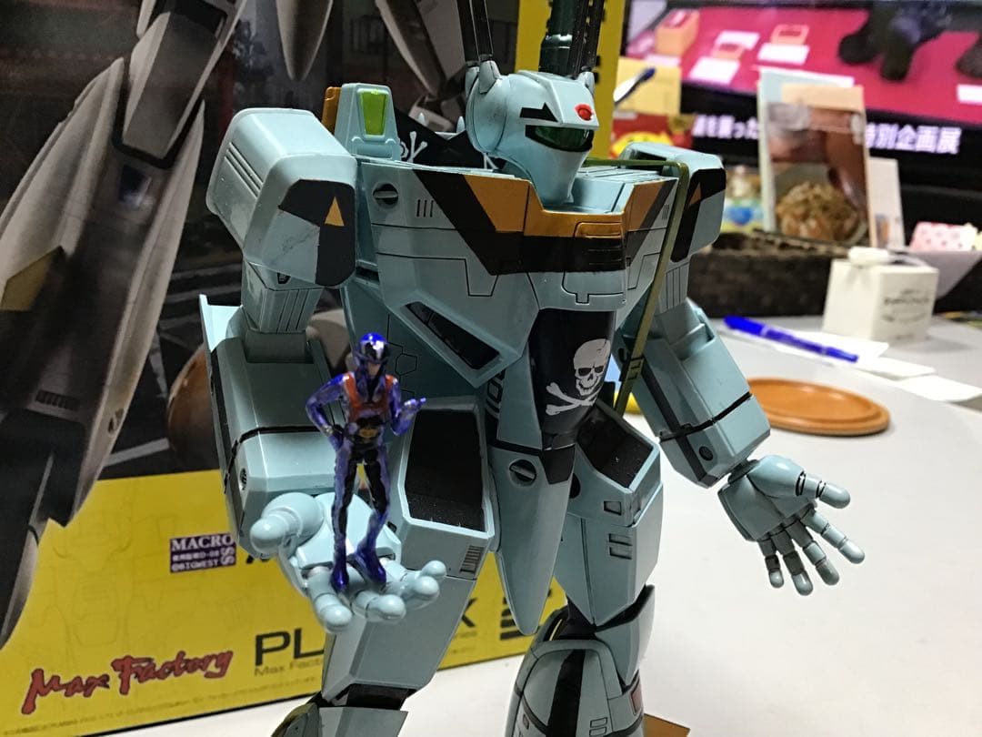 プラマックスバトロイドバルキリー PLAMAX 1/72 VF-1J バトロイドバルキリー（一条輝機）