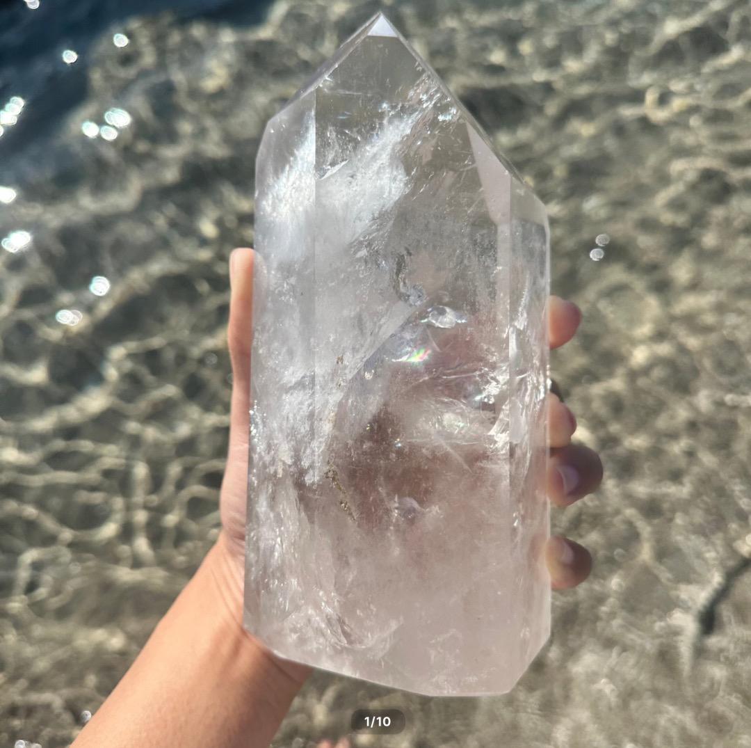 1.7kg虹入り 【水晶　ポイント】 Rainbow Rock Crystal 楽天市場】虹入り レインボー 水晶 ポイント 六角柱 □種類お任せ