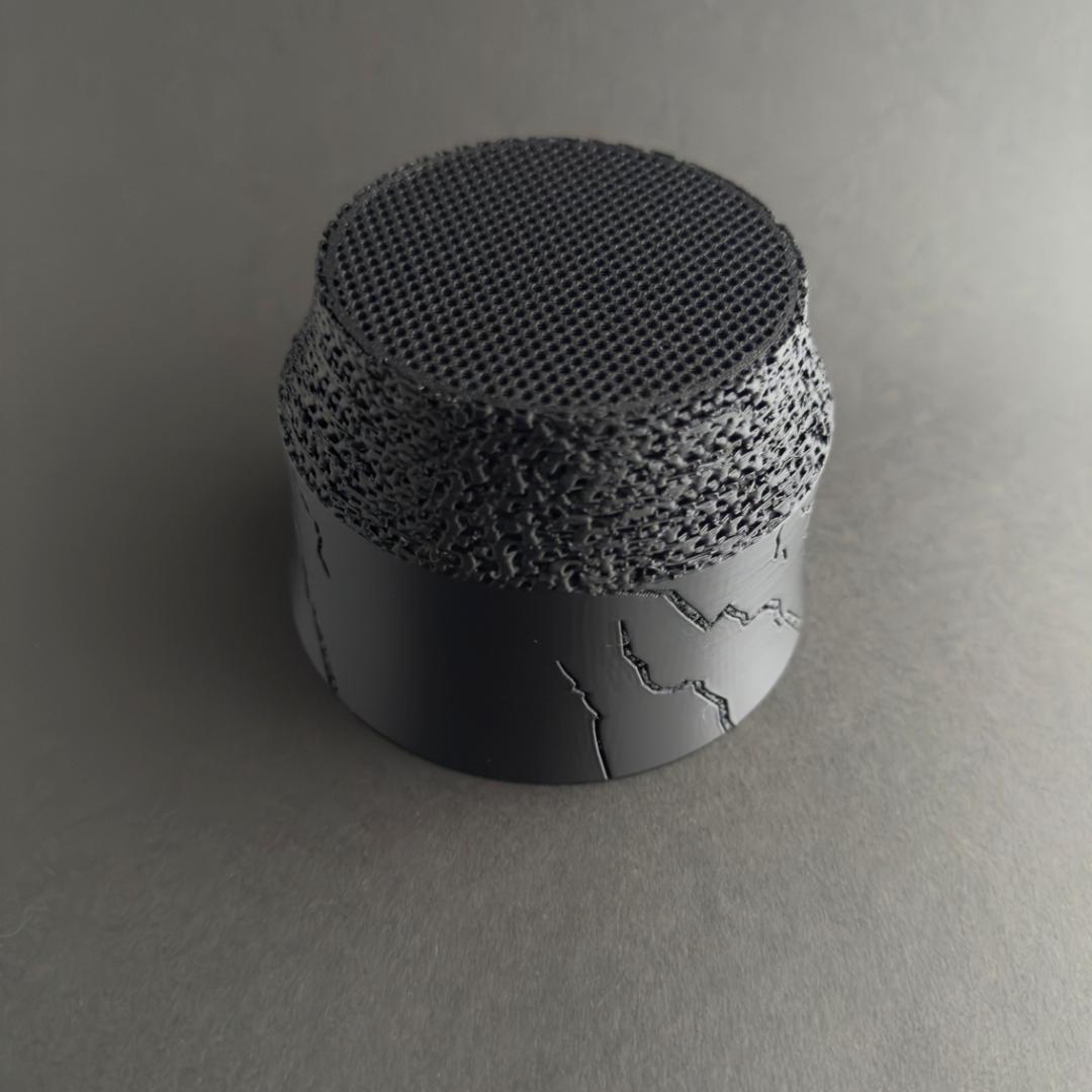 3Dプリンター鉢 3.5~4号相当 植木鉢 黒 『クレーシュ』 作家鉢 通気