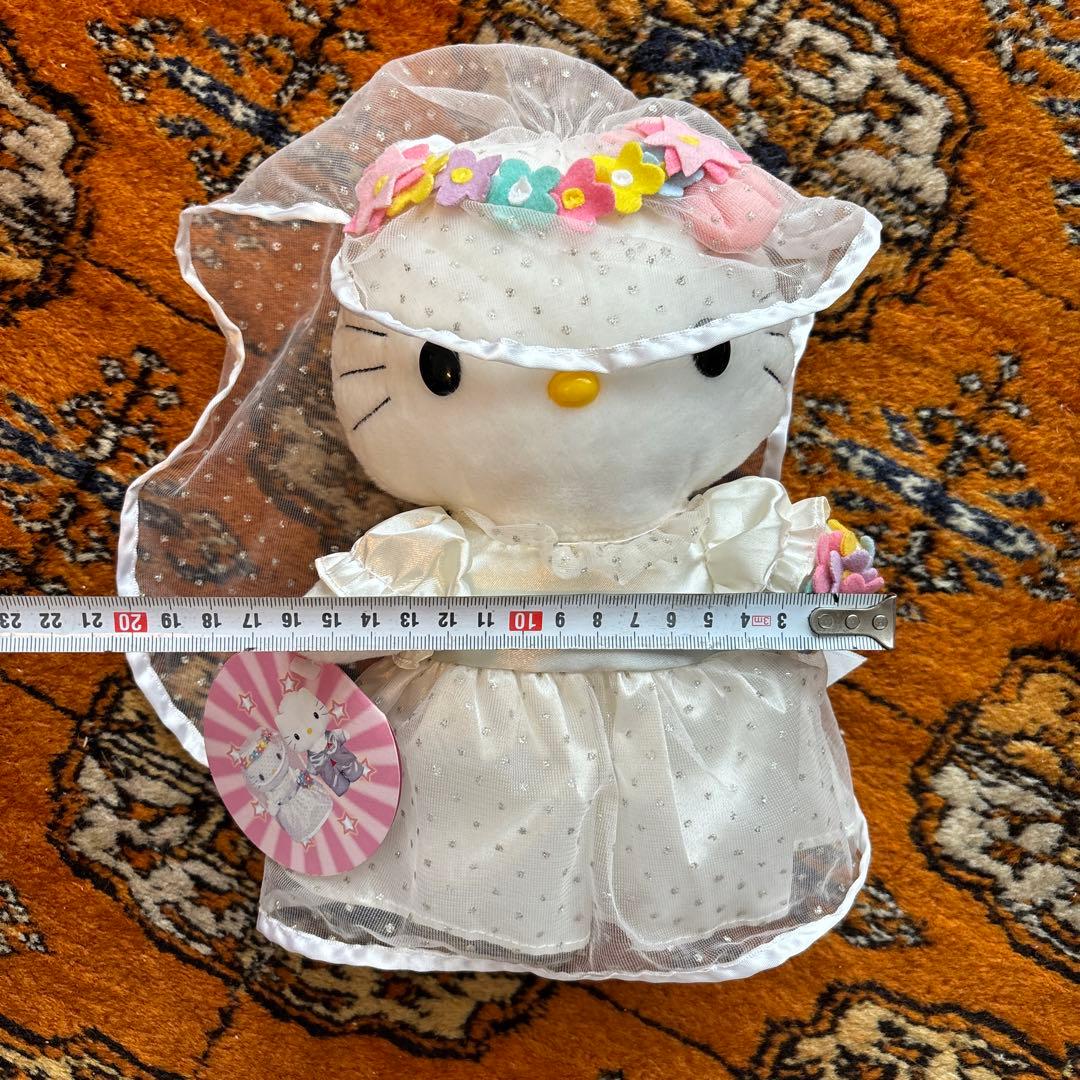 新品未使用・ハローキティ[ウエディングドレス・キティぬいぐるみ