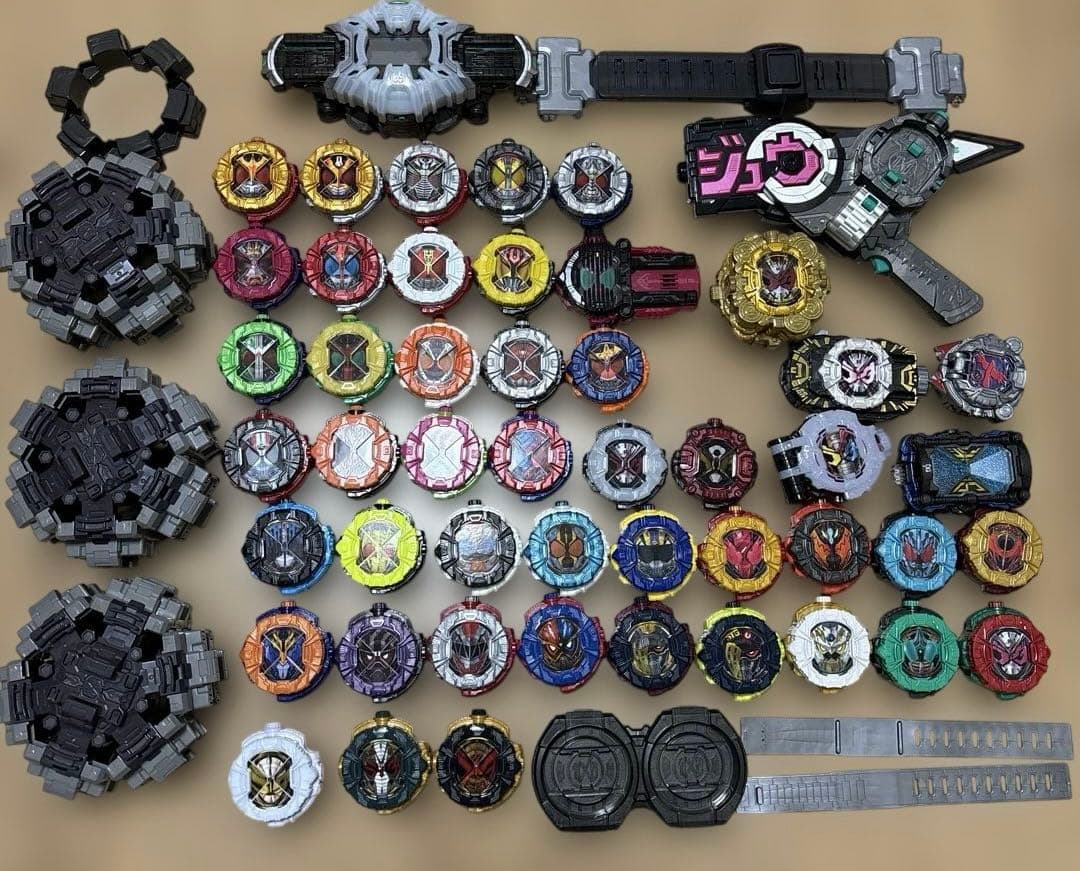 仮面ライダージオウ　ジクウドライバー　DXライドウォッチ　グランドジオウ他 DXグランドジオウライドウォッチ｜仮面ライダーおもちゃウェブ