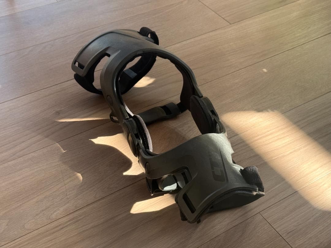 Össur（オッサー）CTi 3 ・ 膝装具 ニーブレース 右膝用 ブラック 74948-8908127.jpg