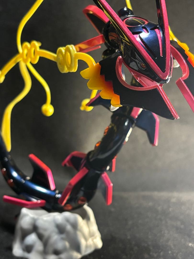 ポケプラ メガレックウザ 色違い 全塗装 完成品 - メルカリ