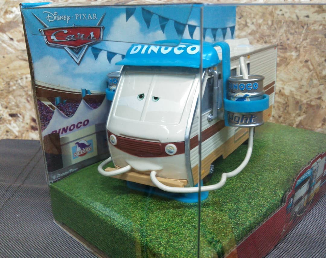 日本未発売限定品ディズニーピクサーカーズマテルバリーディーゼル