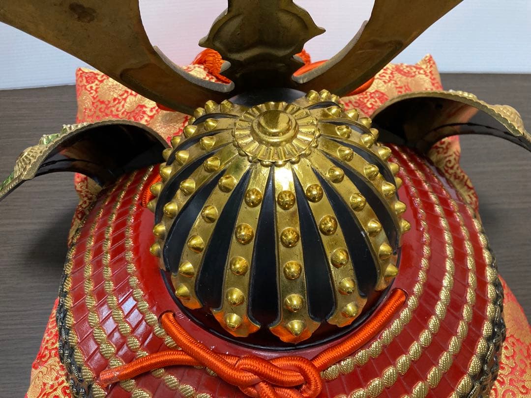 伝統鋳芸】出世 獅子兜 瑞島謹製 重量6kg (商標登録: 大楠公)