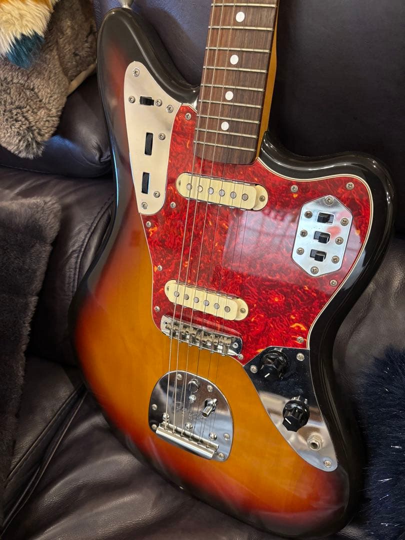 reina様専用 Fender Jaguar サンバースト JG66-85 - メルカリ