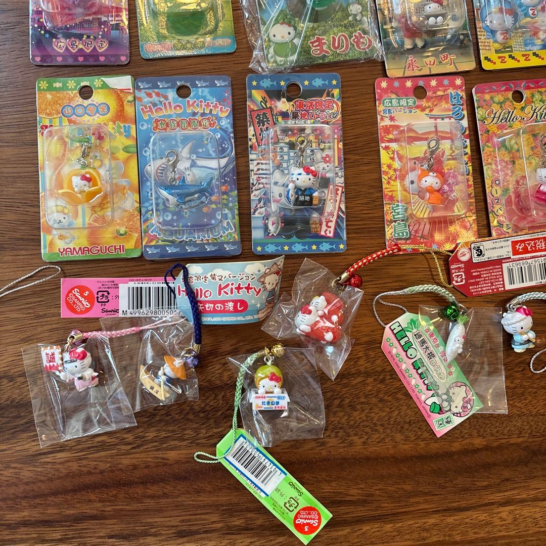 ご当地キティ　ファスナーマスコット&根付け《100個セット》