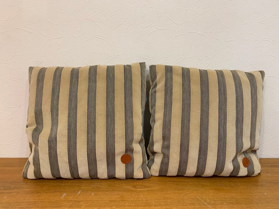 N0722-07★FENDI フェンディ ストライプ柄クッション 2個セット N0722-07☆FENDI フェンディ ストライプ柄クッション 2個セット N0722