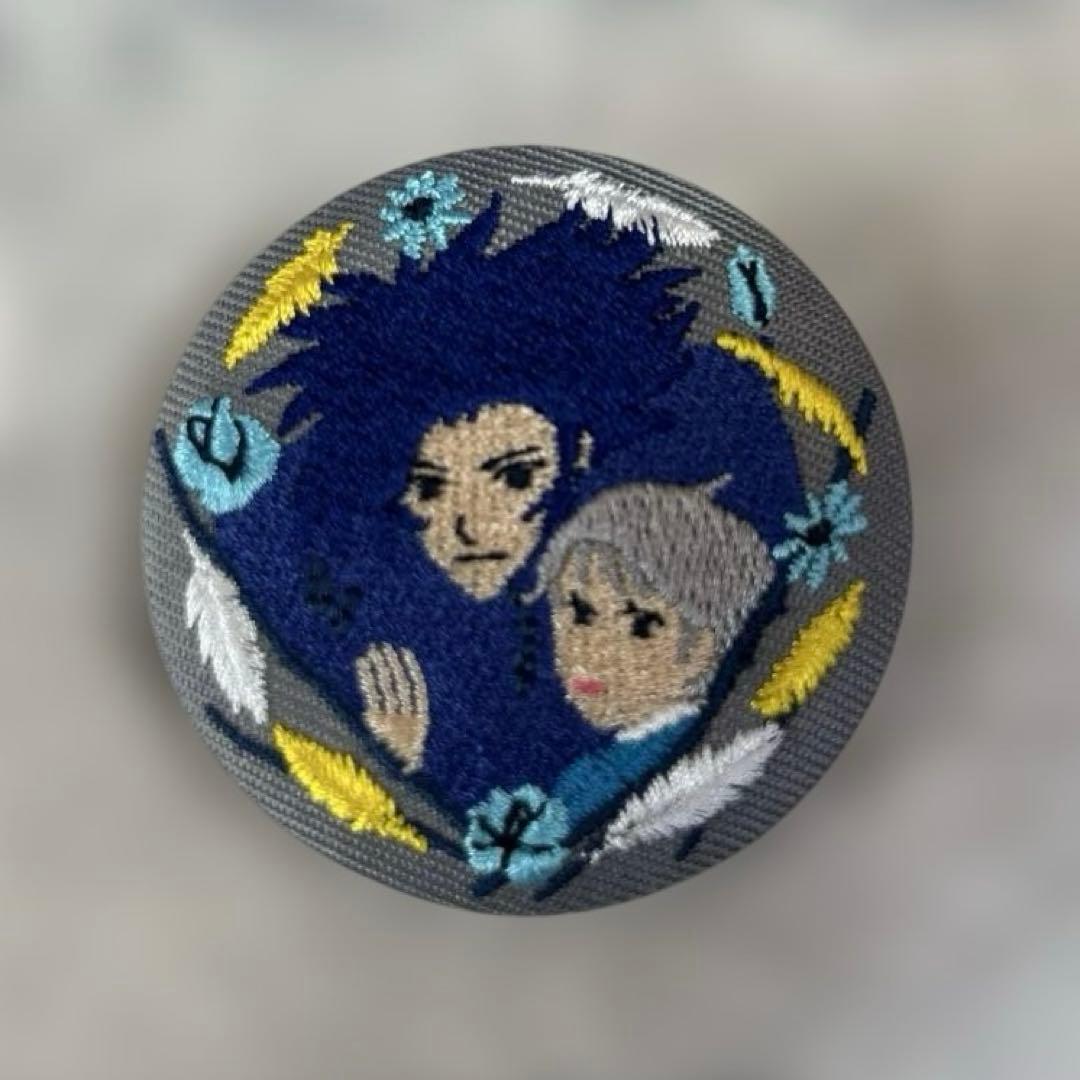 スタジオジブリ 刺繍缶バッジ ハウルの動く城 - メルカリ