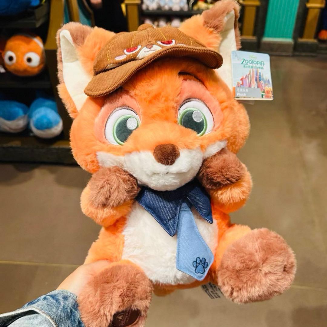 上海ディズニーランド 小さい旅人 ズートピア ニック ぬいぐるみ