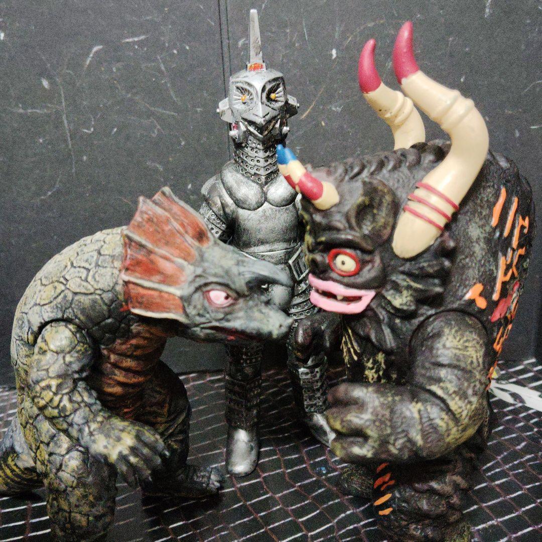 最終価格ウルトラカプセル怪獣現行ソフビミクラス.アギラ.ウインダム