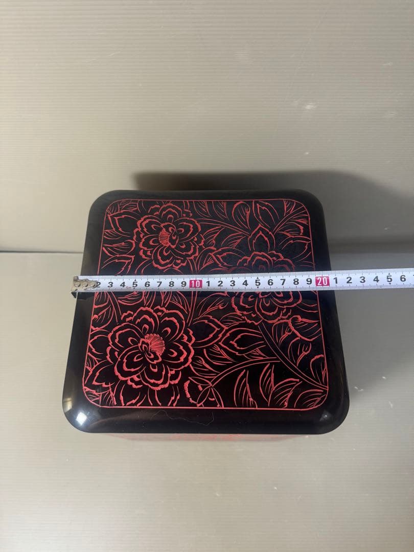 2546 越前塗 骨董 三段重箱 漆 漆器 泥朱 牡丹彫 - メルカリ