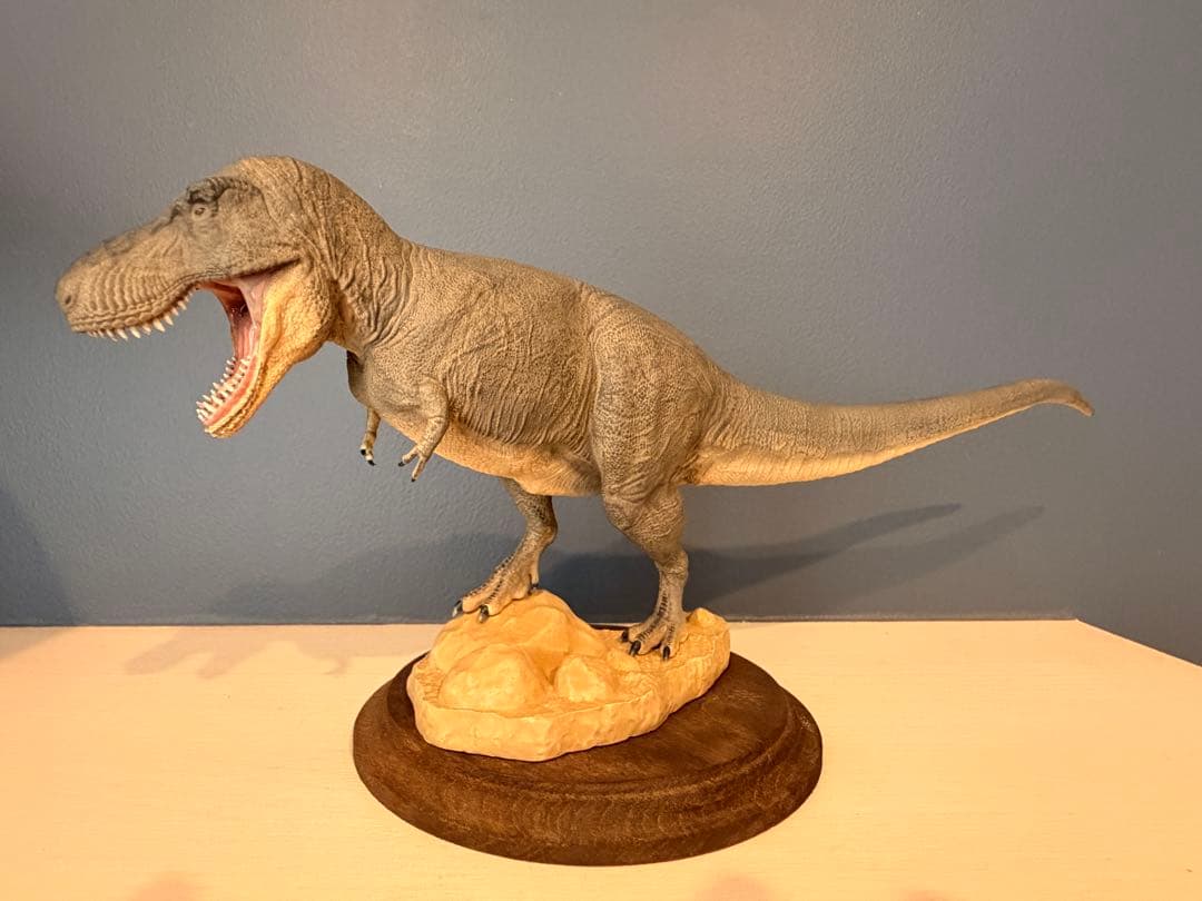 ティラノサウルス　フィギュア　塗装済み完成品 恐竜王』ティラノサウルス＝レックスが、全長40cmを超える大型完成品