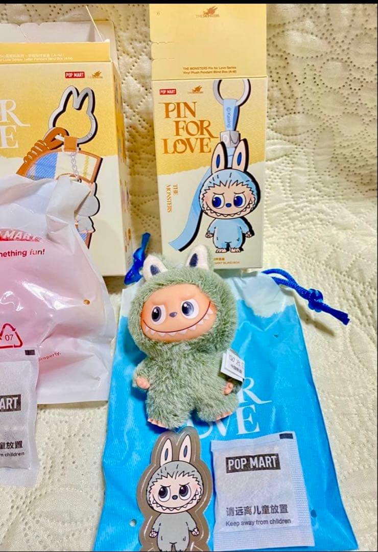 イニシャル ラブブ シークレット3点 新品、未使用 - メルカリ