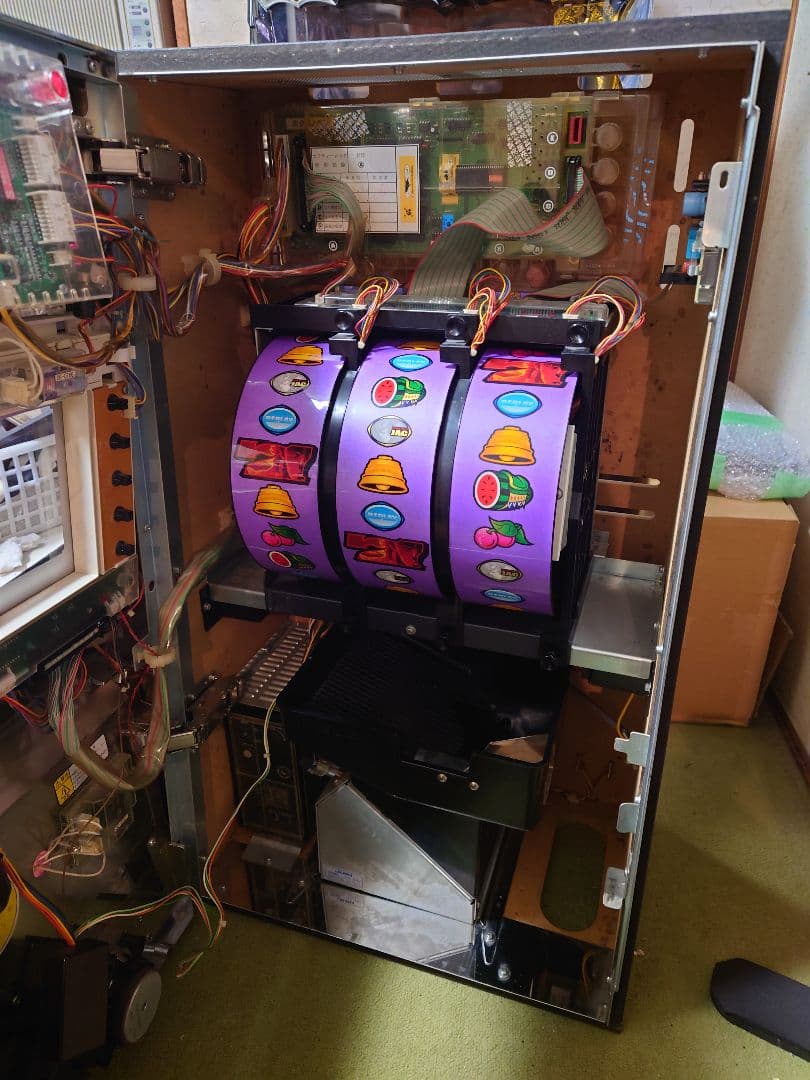 引き取り限定】パチスロ 4号機 初代北斗の拳(ユリアパネル) 実機