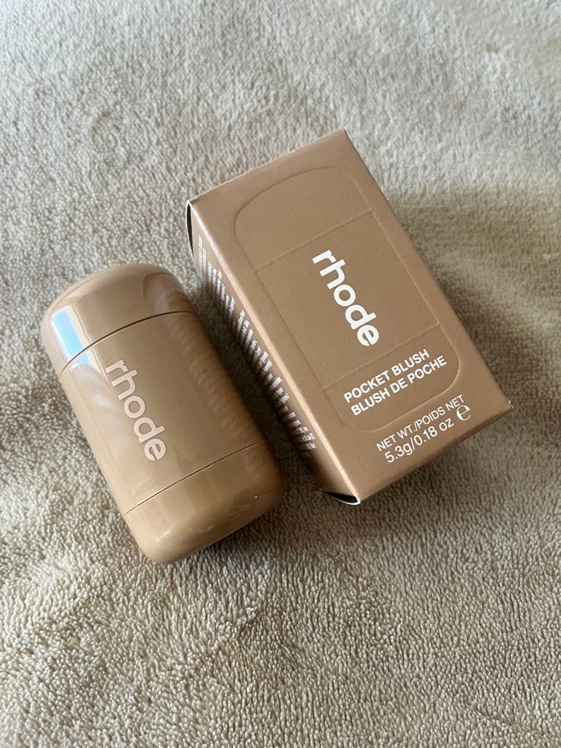 rhode POCKET BLUSH date cake 5.39g - メルカリ