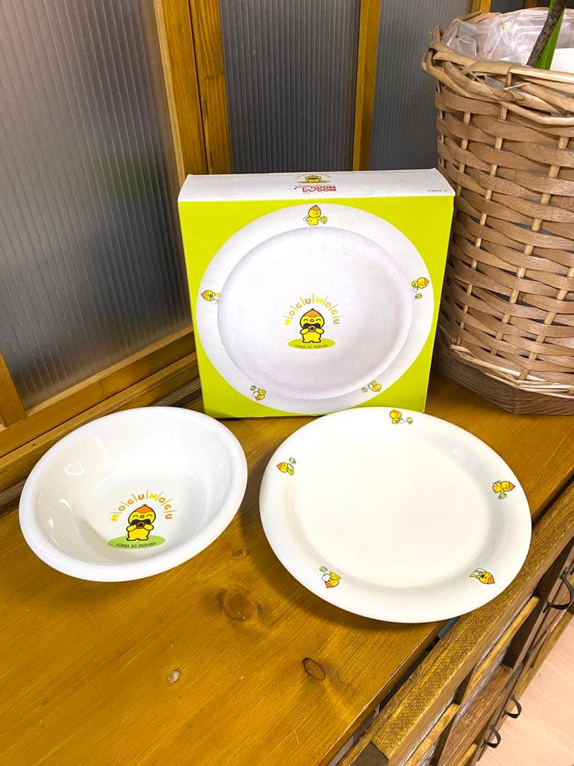 ドムドムバーガー非売品KONNA KO IRUKANAお皿・サラダボウルのセット