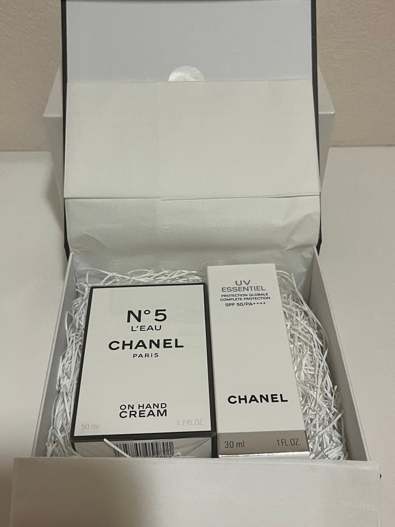 トルネード⭐︎CHANEL シャネル ハンドクリーム　日焼け止め コットン 楽天市場】【全品P3倍☆2/25】 シャネル ハンドクリーム CHANEL ラ