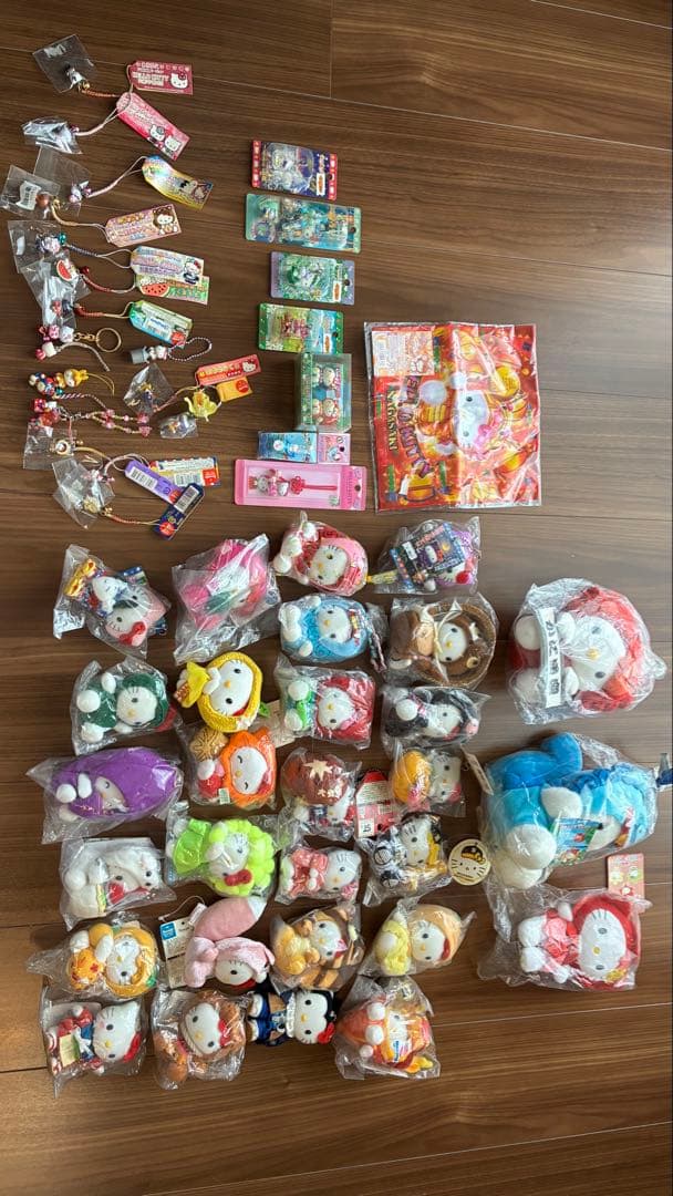 こ*き様 【希少・レア】ご当地キティぬいぐるみキーホルダー　ストラップ、まとめ売 Qoo10] 【极速出荷/最安値】キティちゃん キーホ