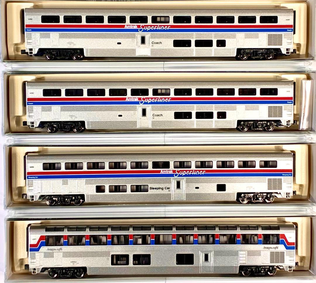 ☆ Amtrak スーパーライナー 客車＆牽引機 F40PH重連モデル☆彡