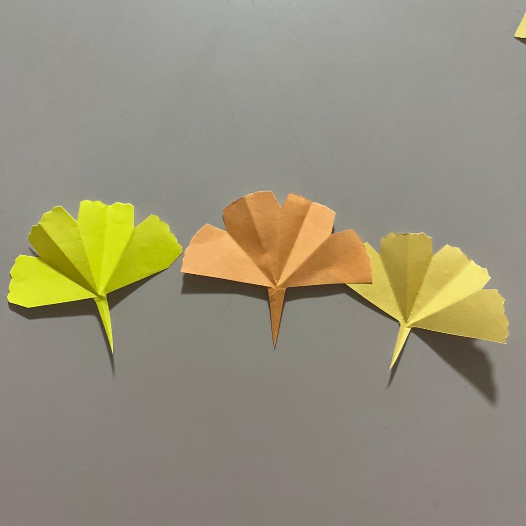 イチョウ もみじ 折り紙 紅葉 ハンドメイド 壁面飾り 300枚 - メルカリ