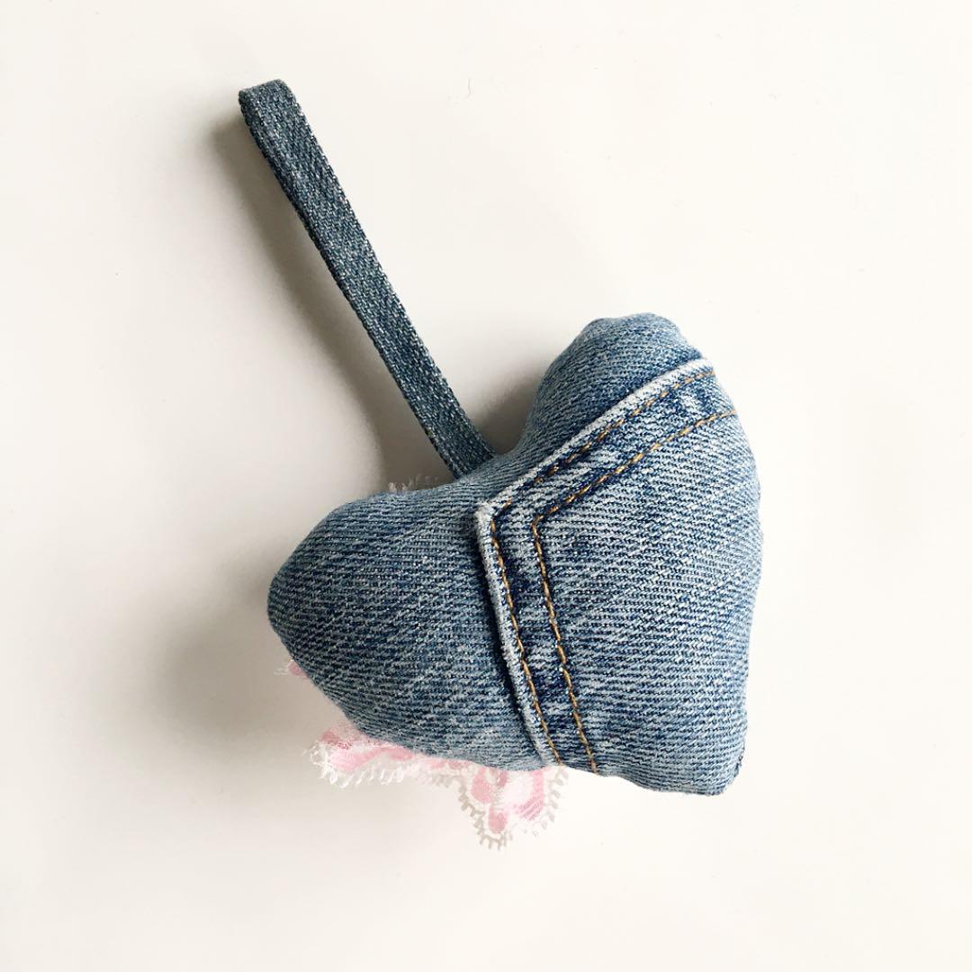 ☆新品☆デニムキーホルダー ハンドメイド バッグチャーム デニム