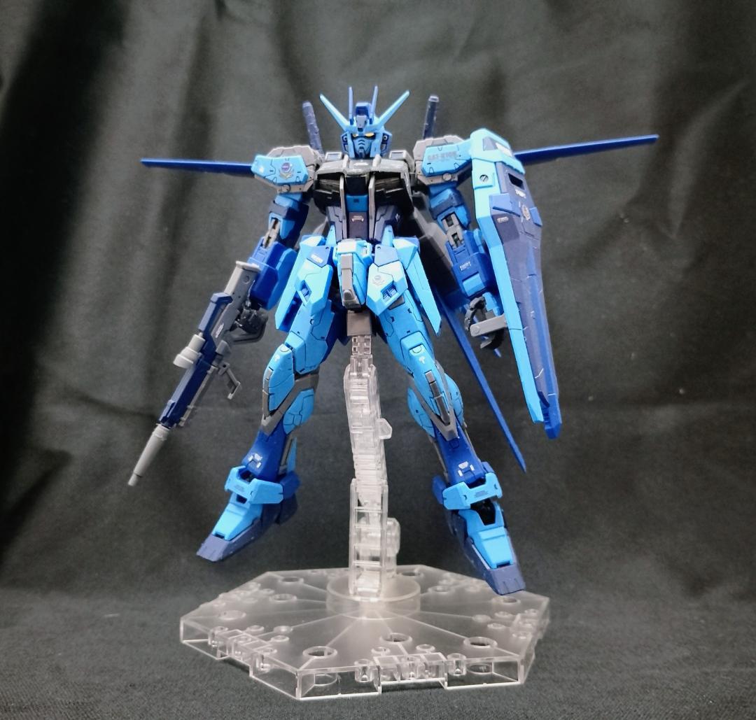 完成品 RG エールストライクガンダム ガンダムワールドコントラスト