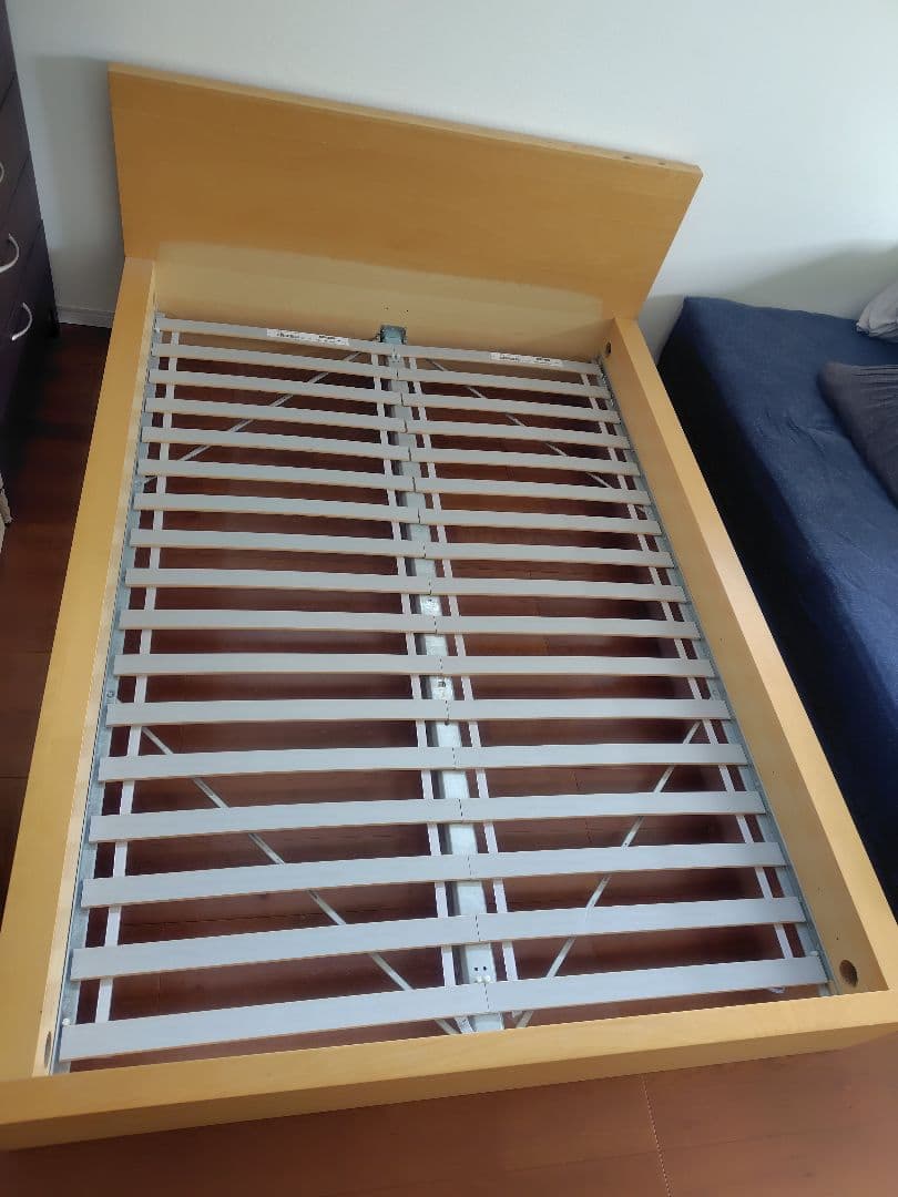 ダブルベッドフレーム　IKEA　MALM 140✕200　組み立て説明書あり MALM bed frame, white, Full/Double - IKEA