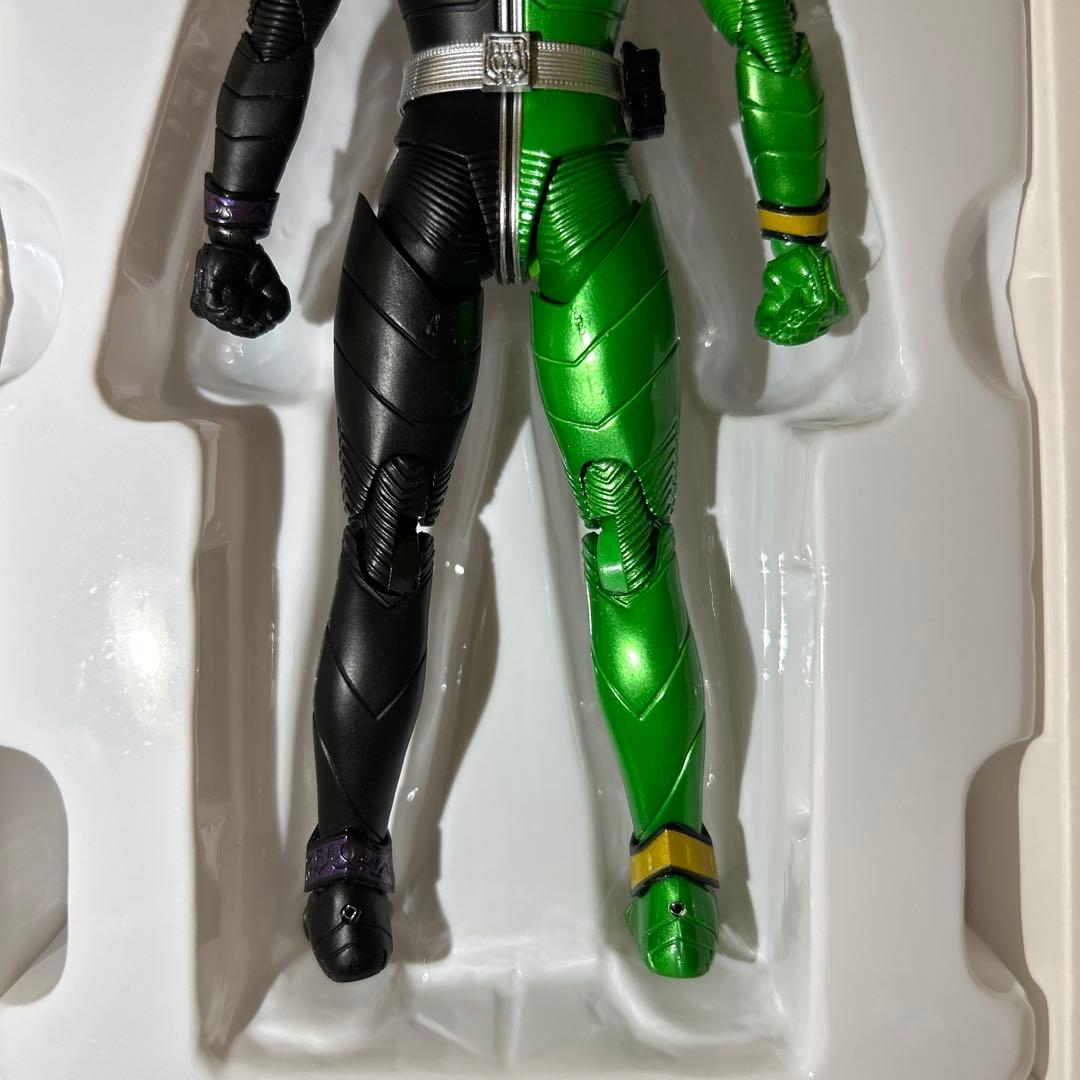 S.H.Figuarts(真骨彫製法) 仮面ライダーW サイクロンジョーカー