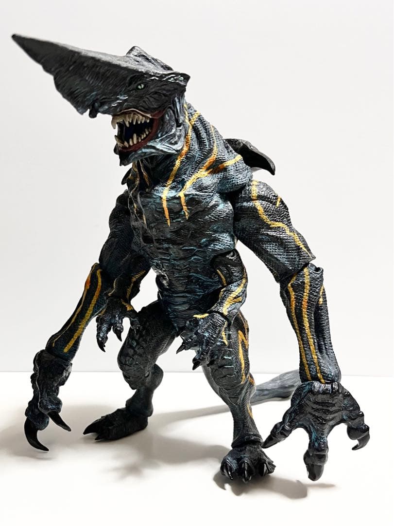 NECA パシフィック・リム ナイフヘッド 怪獣 アクションフィギュア