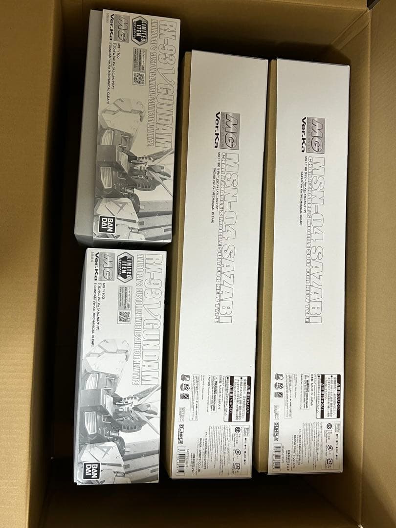 MG 1/100 νガンダム ＆サザビー[メカニカルクリア] 　２セット MG サザビー、νガンダム Ver.Ka [メカニカルクリア]2点セット - メルカリ