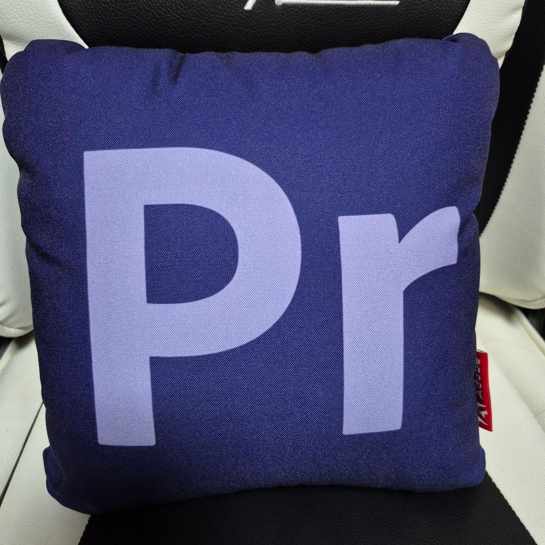 希少品】Adobe公式 AE & Pr クッション - メルカリ