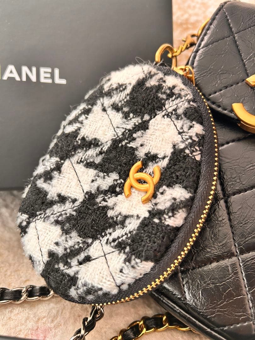 CHANEL ノベルティ 携帯ポシェット 千鳥格子 - メルカリ